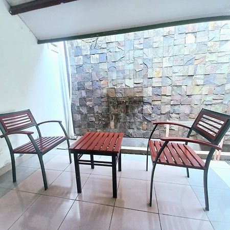 Homestay Jogja Dekat Gembiraloka By Simply Homy Yogyakarta Exterior photo