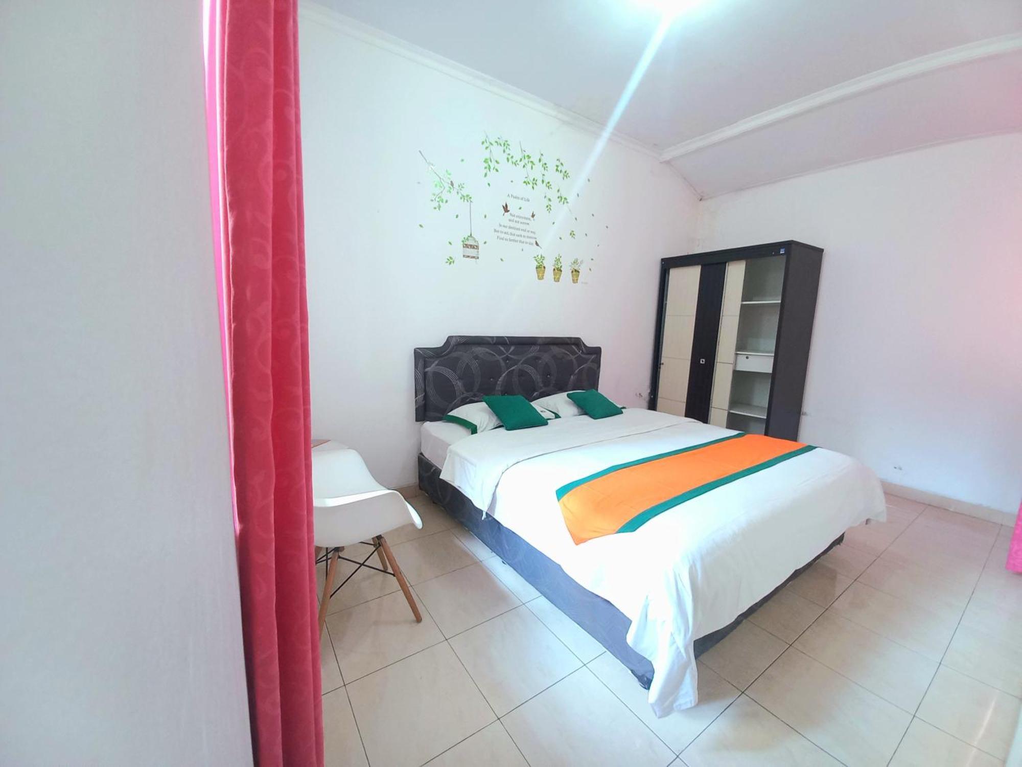 Homestay Jogja Dekat Gembiraloka By Simply Homy Yogyakarta Exterior photo